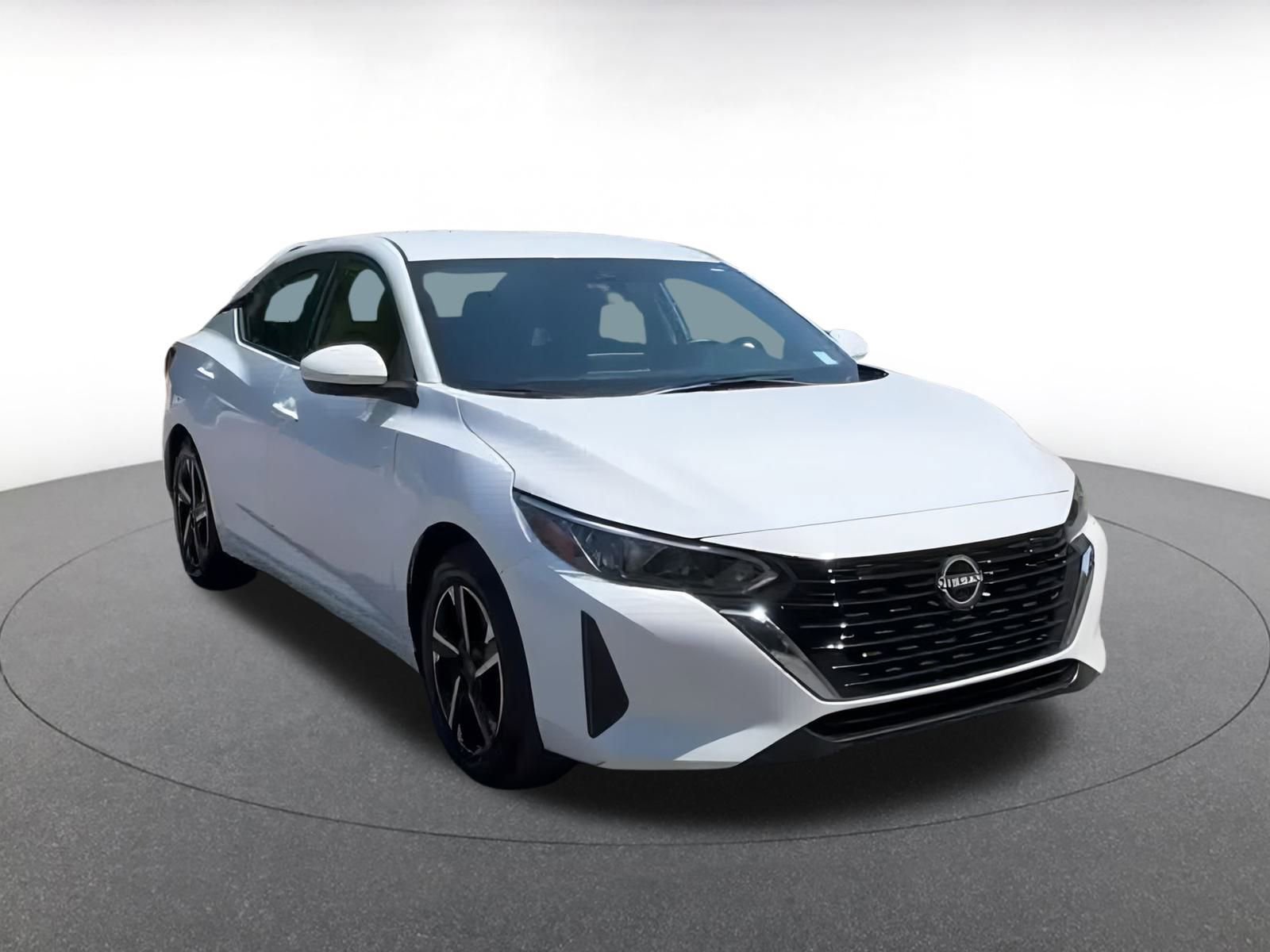 Used 2024 Nissan Sentra SV image 3