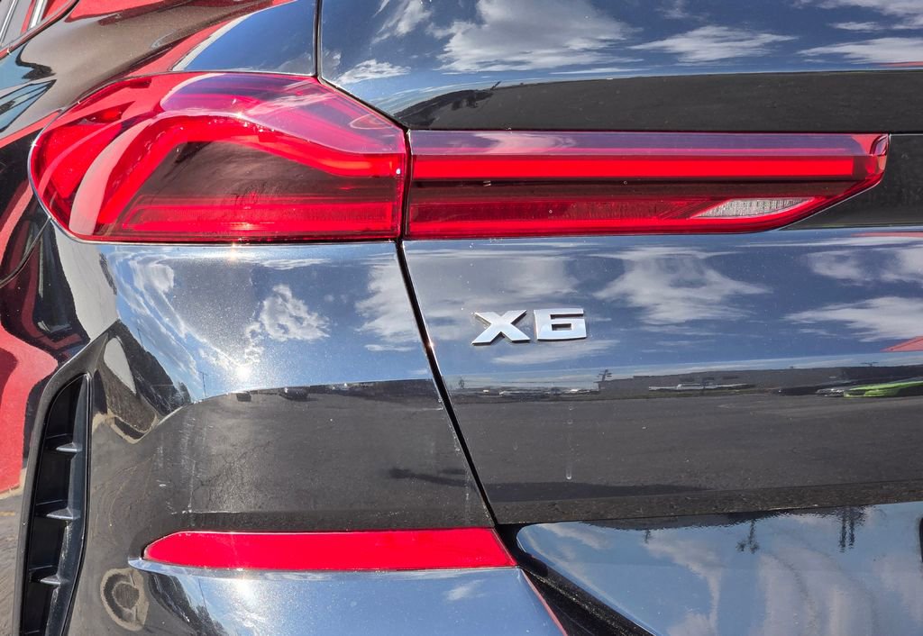 Used 2021 BMW X6 M50i w/ Executive Package AWD/4WD image 10