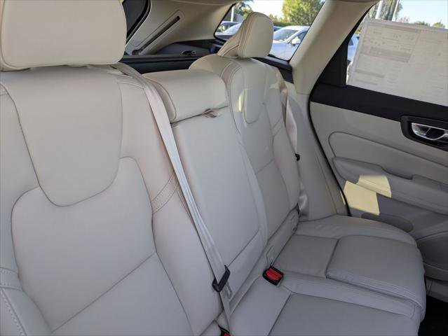 New 2026 Volvo XC60 T8 Ultra w/ Climate Package PRO image 13