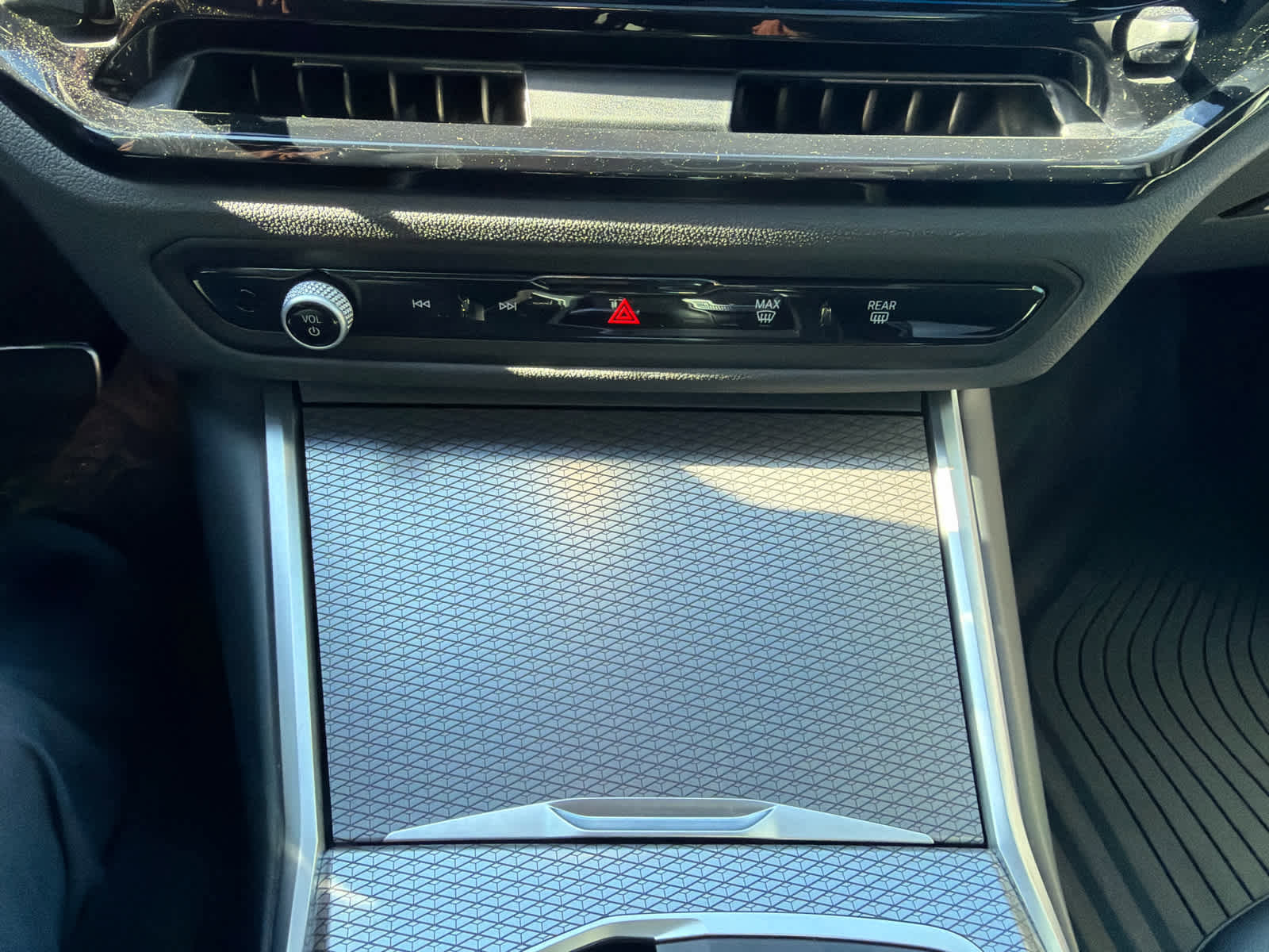 Certified 2025 BMW 330i xDrive Sedan w/ M Sport Package image 28