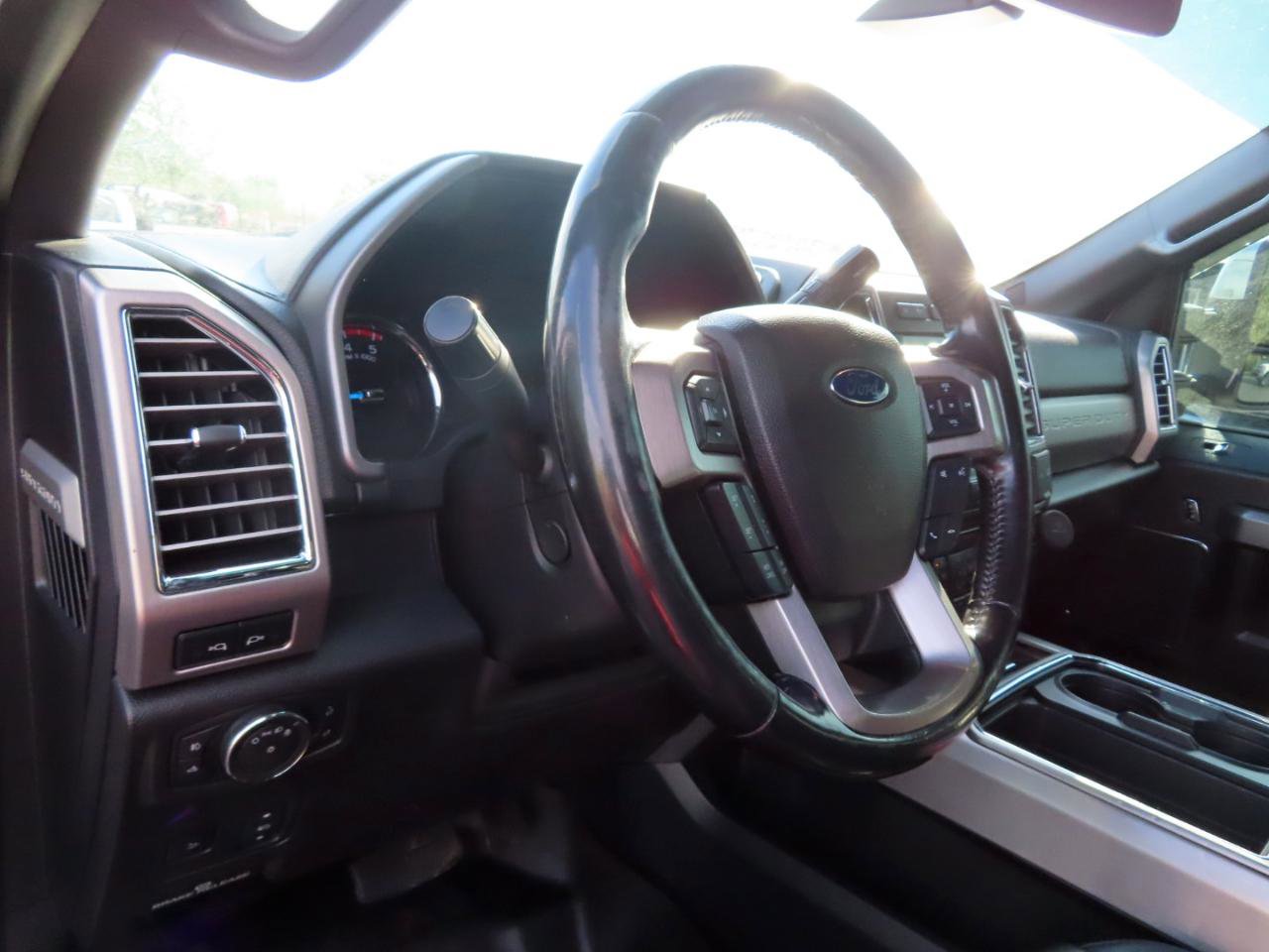 Used 2017 Ford F250 Platinum w/ Platinum Ultimate Package AWD/4WD image 31