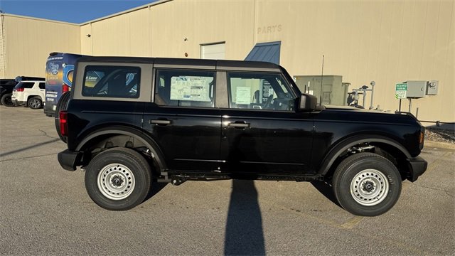 New 2025 Ford Bronco 4-Door image 11