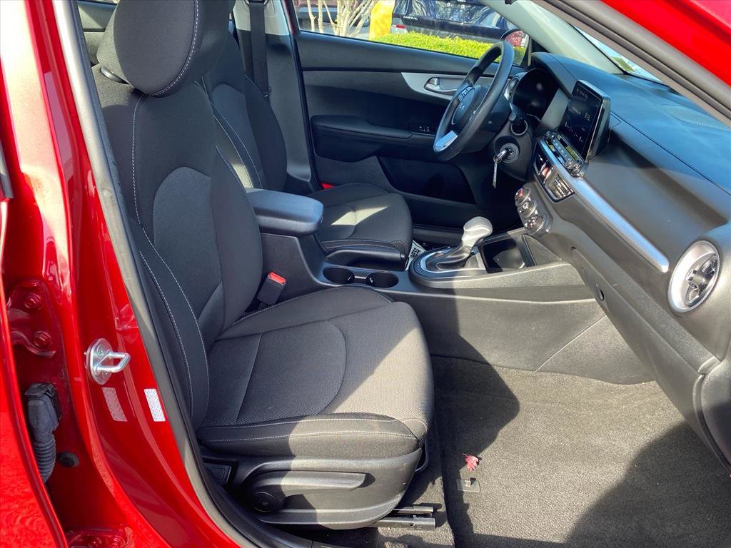 Certified 2023 Kia Forte LXS w/ LXS Technology Package FWD image 24