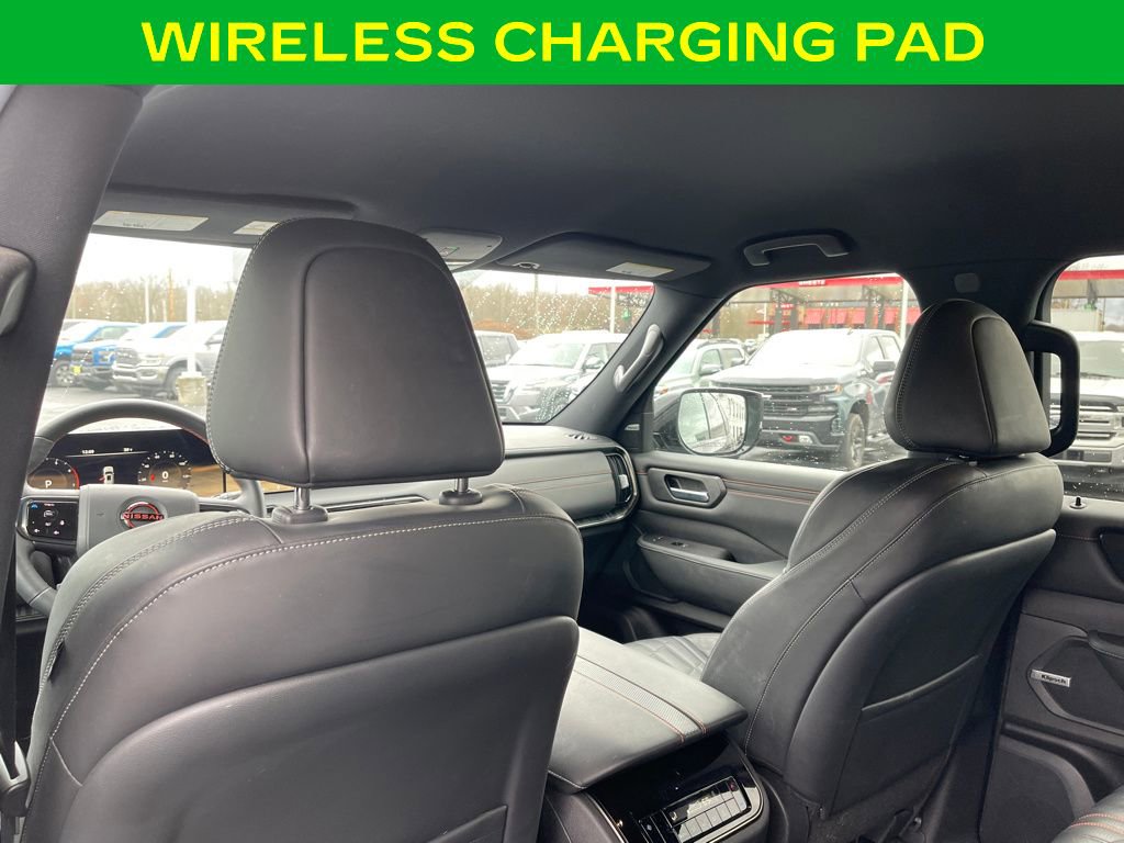 Used 2025 Nissan Armada PRO-4X image 12