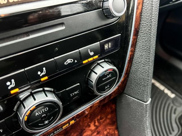 Used 2013 Volkswagen Passat 3.6 SEL Premium image 19