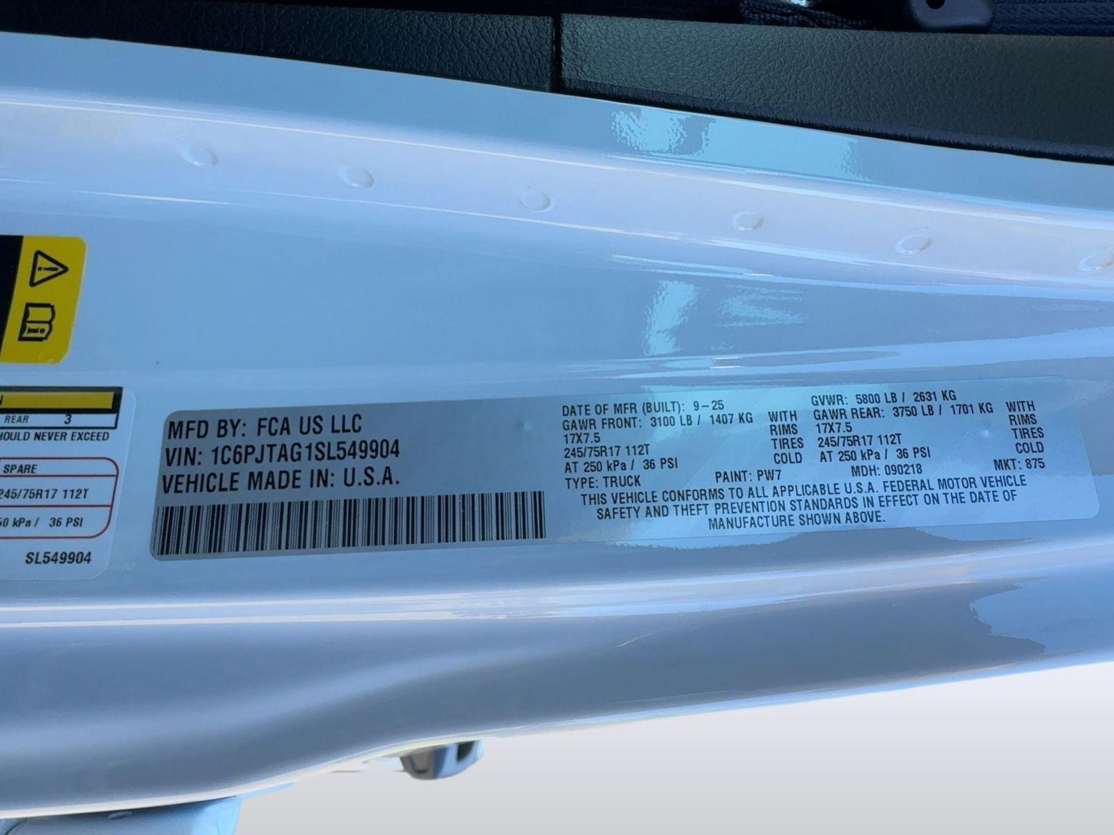 New 2025 Jeep Gladiator Sport image 20