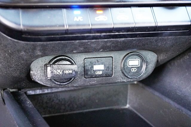 Used 2021 Hyundai Elantra SE w/ Cargo Package image 27