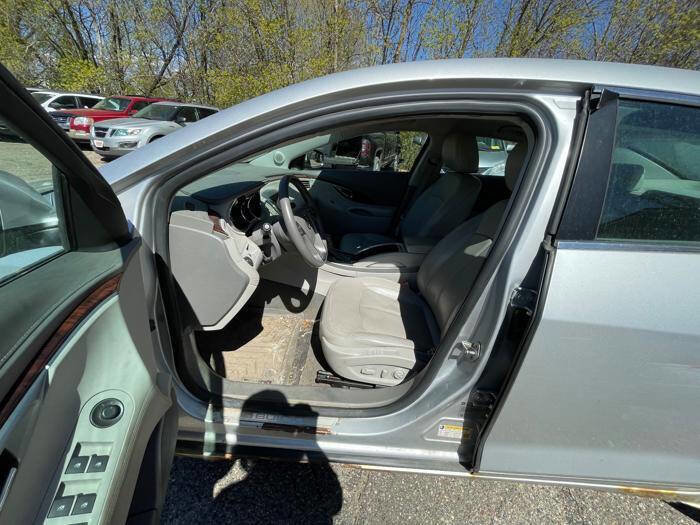 Used 2011 Buick LaCrosse CXL FWD image 21