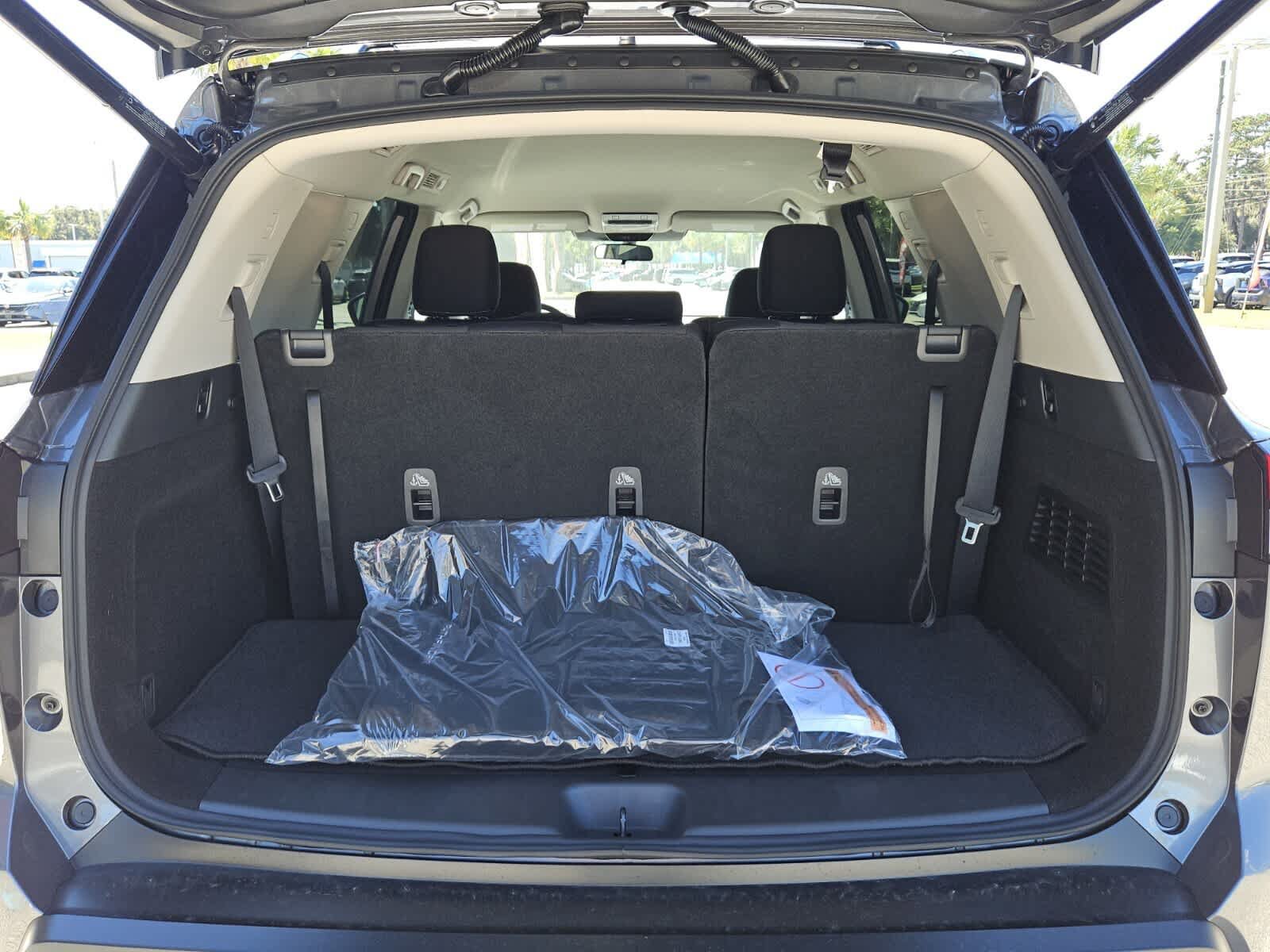 New 2026 Nissan Pathfinder SV FWD image 6