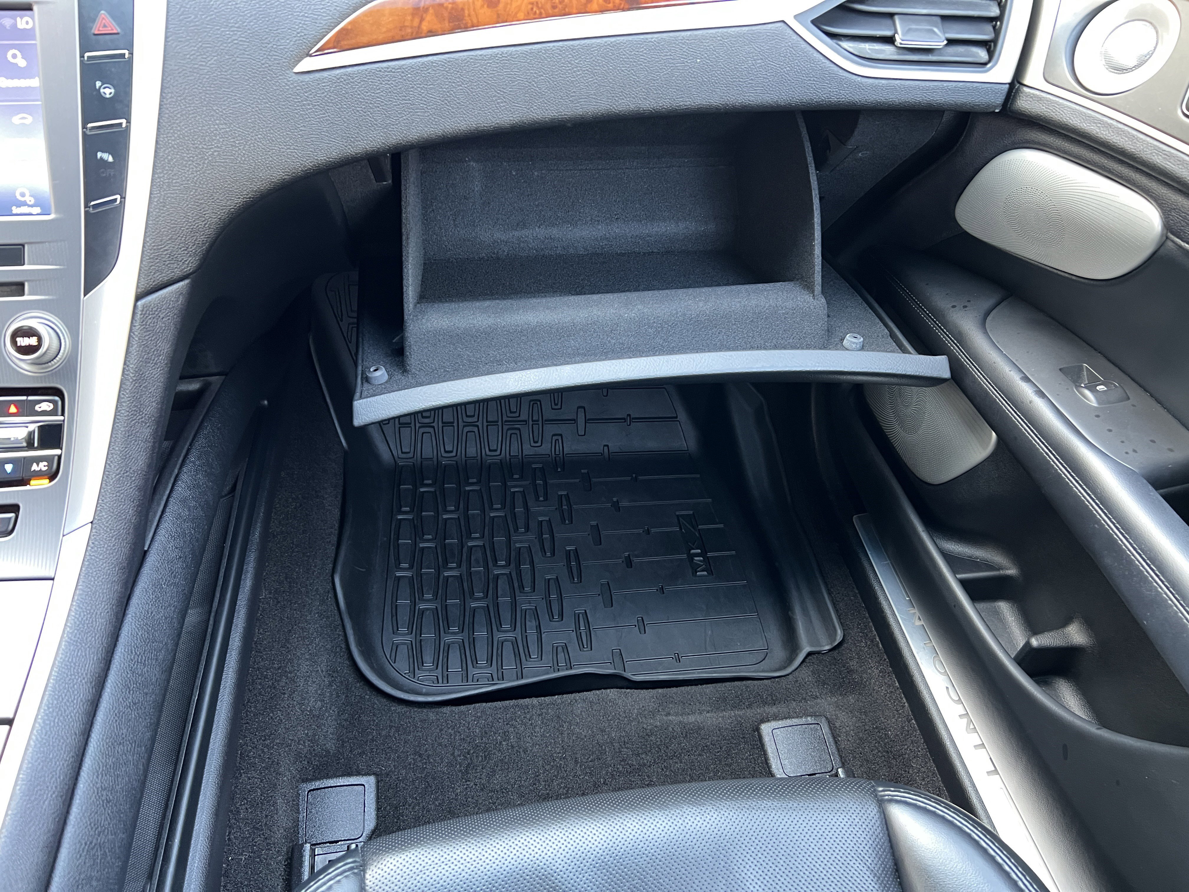 Used 2020 Lincoln MKZ Reserve w/ Luxury Package FWD image 36