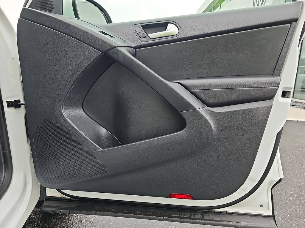 Used 2017 Volkswagen Tiguan Wolfsburg Edition FWD image 22