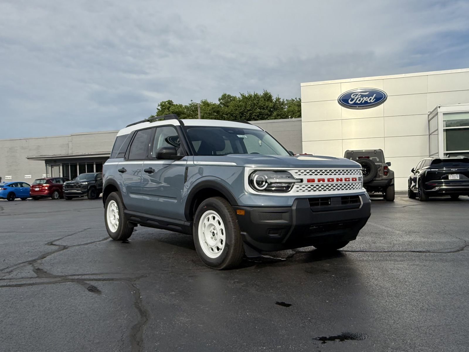 New 2025 Ford Bronco Sport Heritage image 3