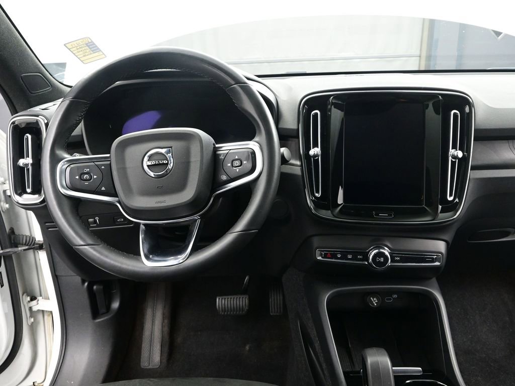 Used 2022 Volvo C40 P8 Recharge Ultimate image 10