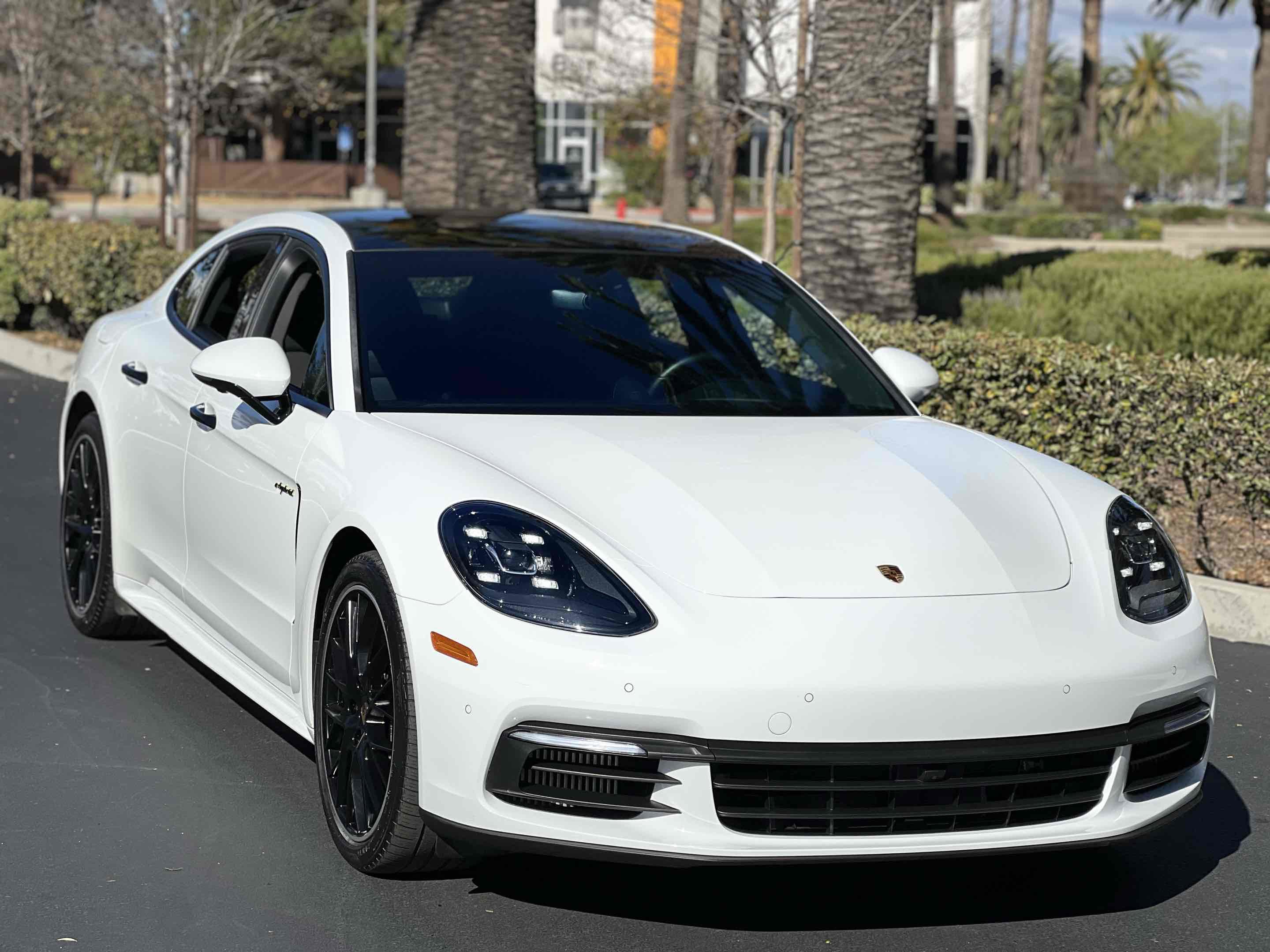 Used 2020 Porsche Panamera 4 image 23