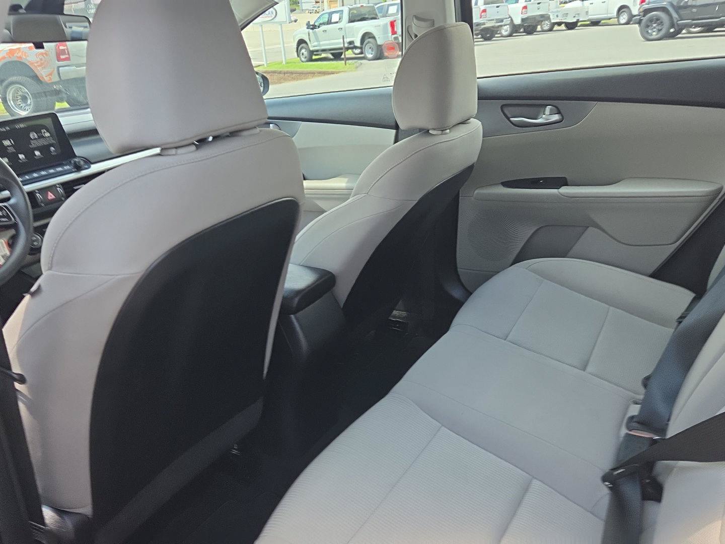 Used 2019 Kia Forte LXS FWD image 13