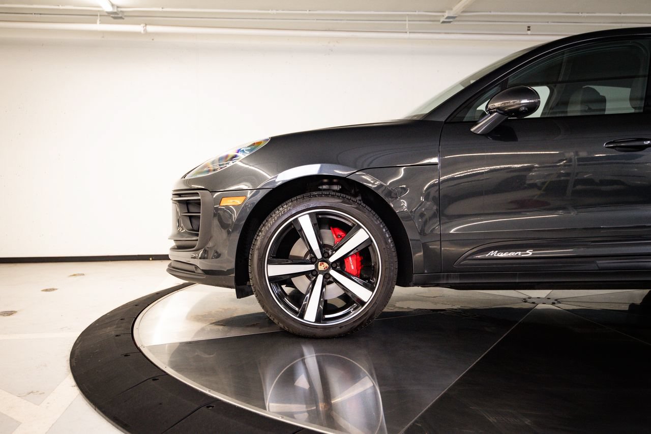 Certified 2024 Porsche Macan S AWD/4WD image 11