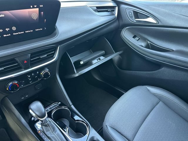 Used 2024 Buick Encore GX Preferred w/ Comfort Package AWD/4WD image 32