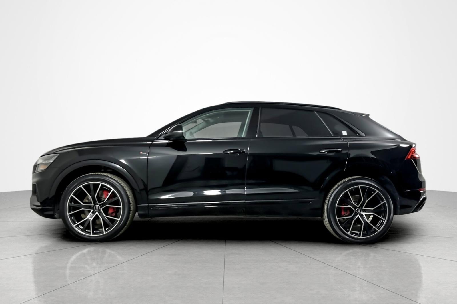 Used 2023 Audi Q8 Premium Plus w/ Premium Plus Package image 2