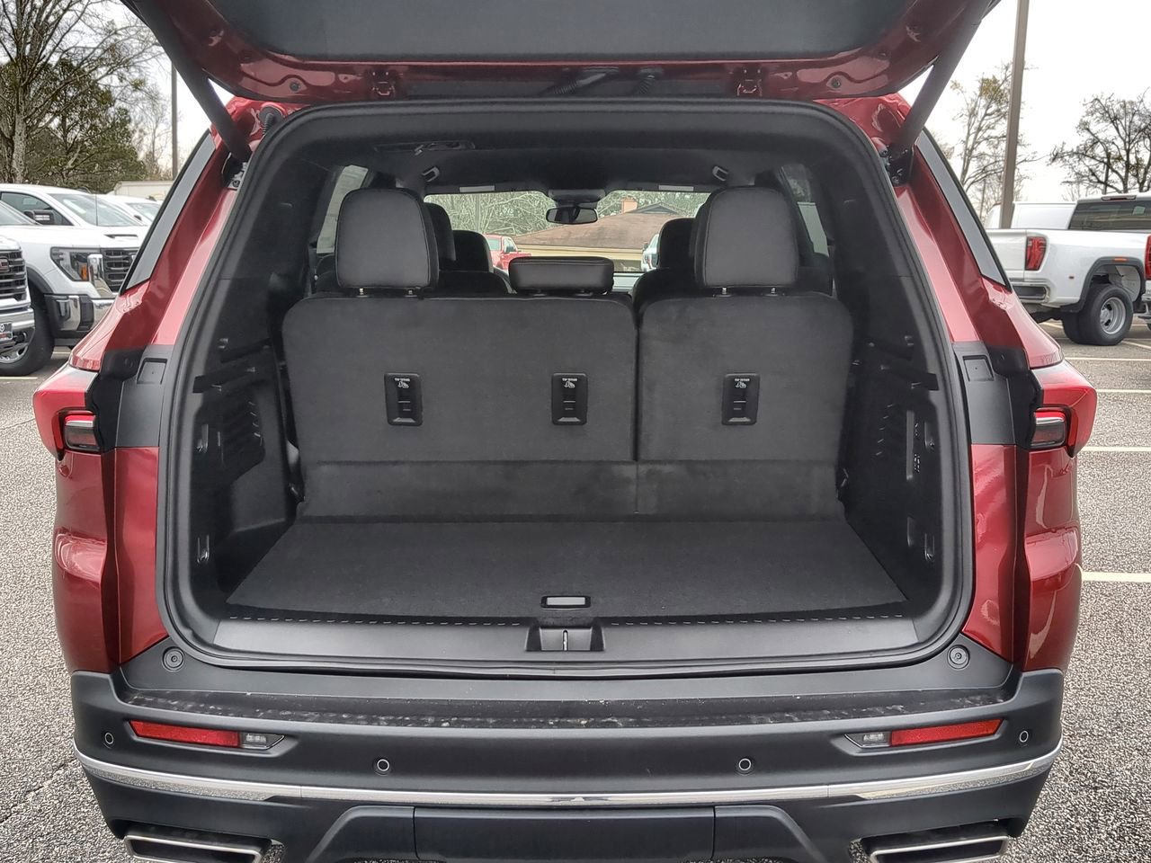 Used 2025 Buick Enclave Preferred w/ Power Package image 26