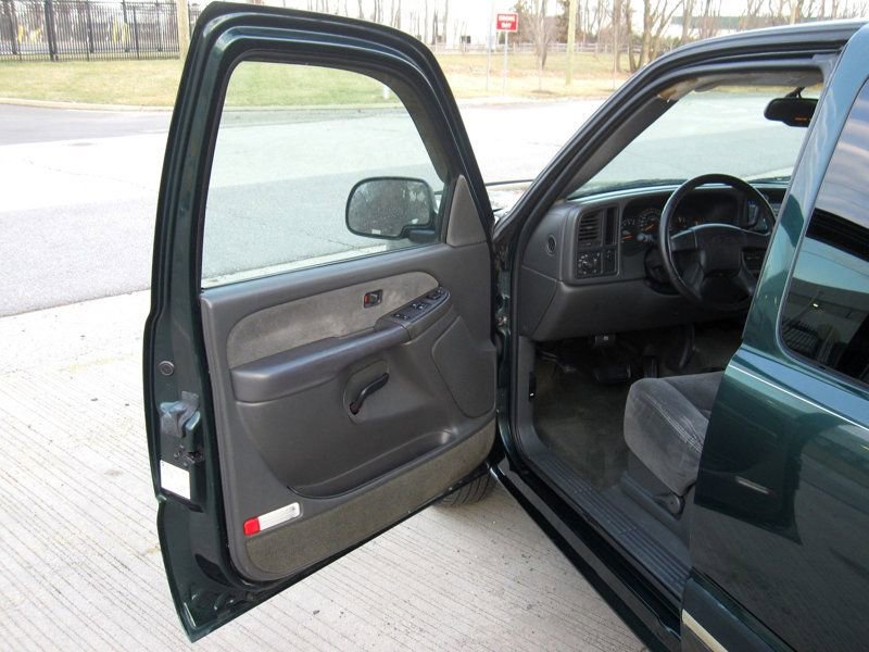 Used 2003 Chevrolet Silverado 1500 LS AWD/4WD image 18