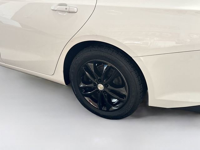 Used 2018 Chevrolet Malibu LT image 29