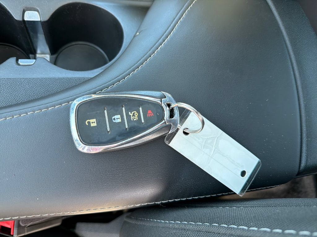 Used 2018 Chevrolet Camaro SS RWD image 29