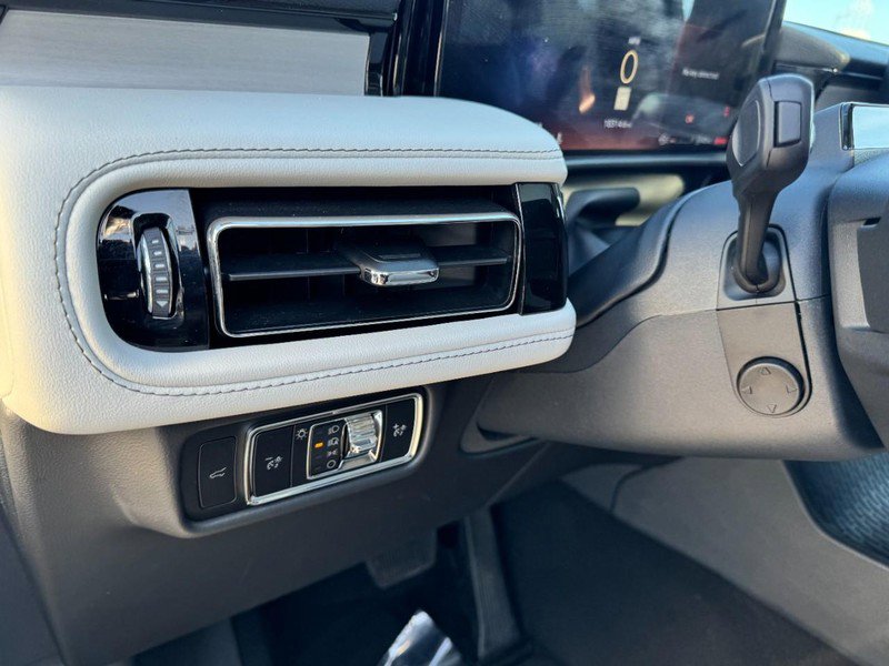 Certified 2025 Lincoln Aviator Reserve w/ Equipment Group 201A image 12