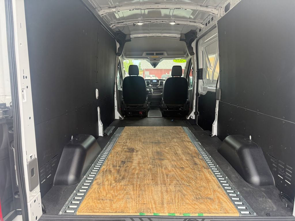 Used 2025 Ford Transit 250 148 Medium Roof Extended AWD w/ Load Area Protection Package image 3