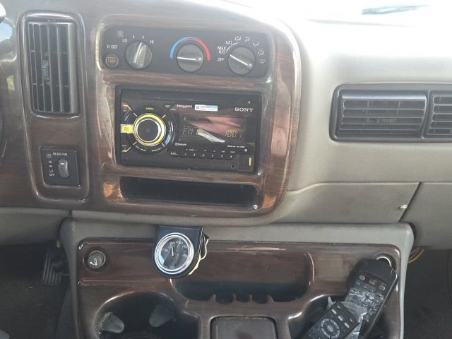 Used 2002 GMC Savana 1500 w/ SLE Marketing Option Pkg 3 RWD image 34