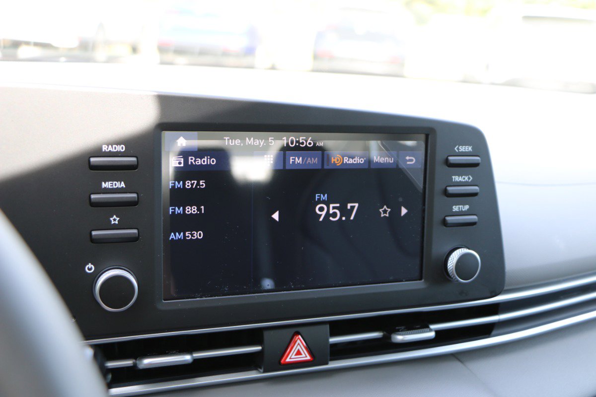 Used 2025 Hyundai Elantra Sport FWD image 21