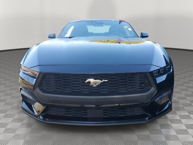 Used 2025 Ford Mustang Premium image 2