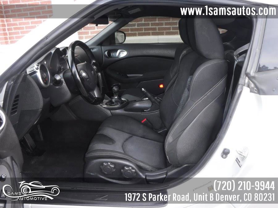 Used 2013 Nissan 370Z Coupe RWD image 11