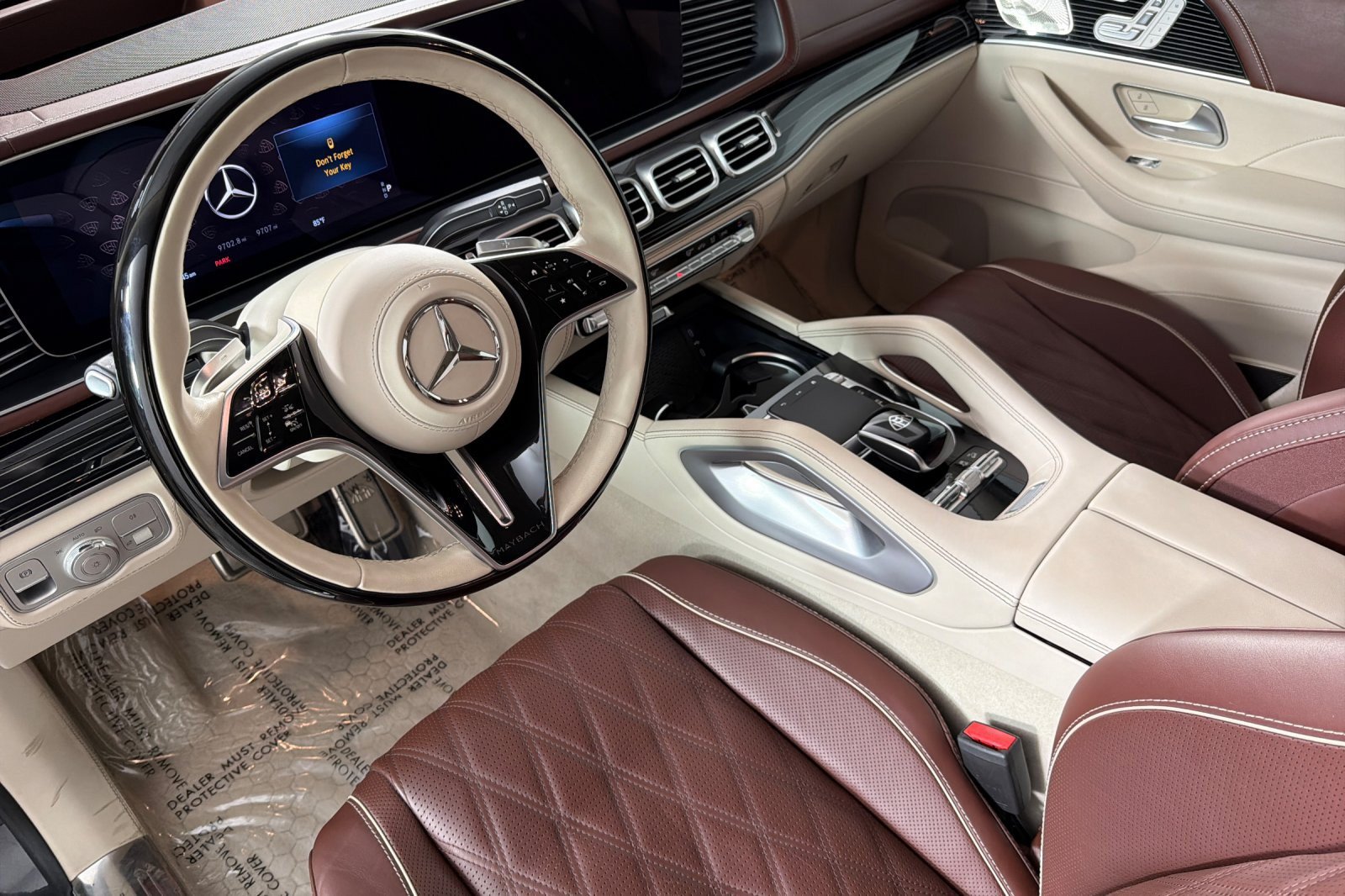 Used 2025 Mercedes-Benz Maybach GLS 600 4MATIC image 9