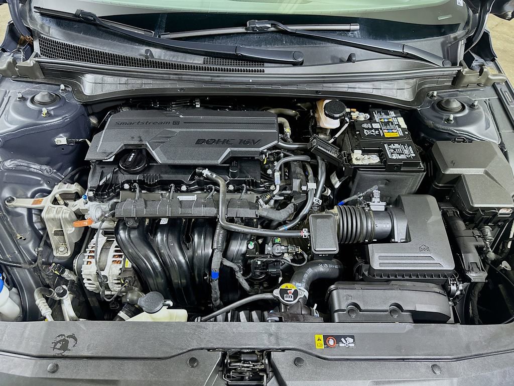 Used 2023 Hyundai Elantra SEL w/ Cargo Package image 9