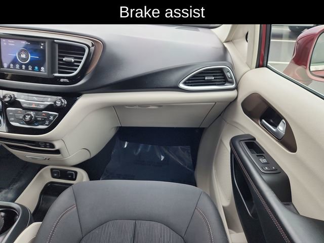 Used 2018 Chrysler Pacifica Touring Plus image 23