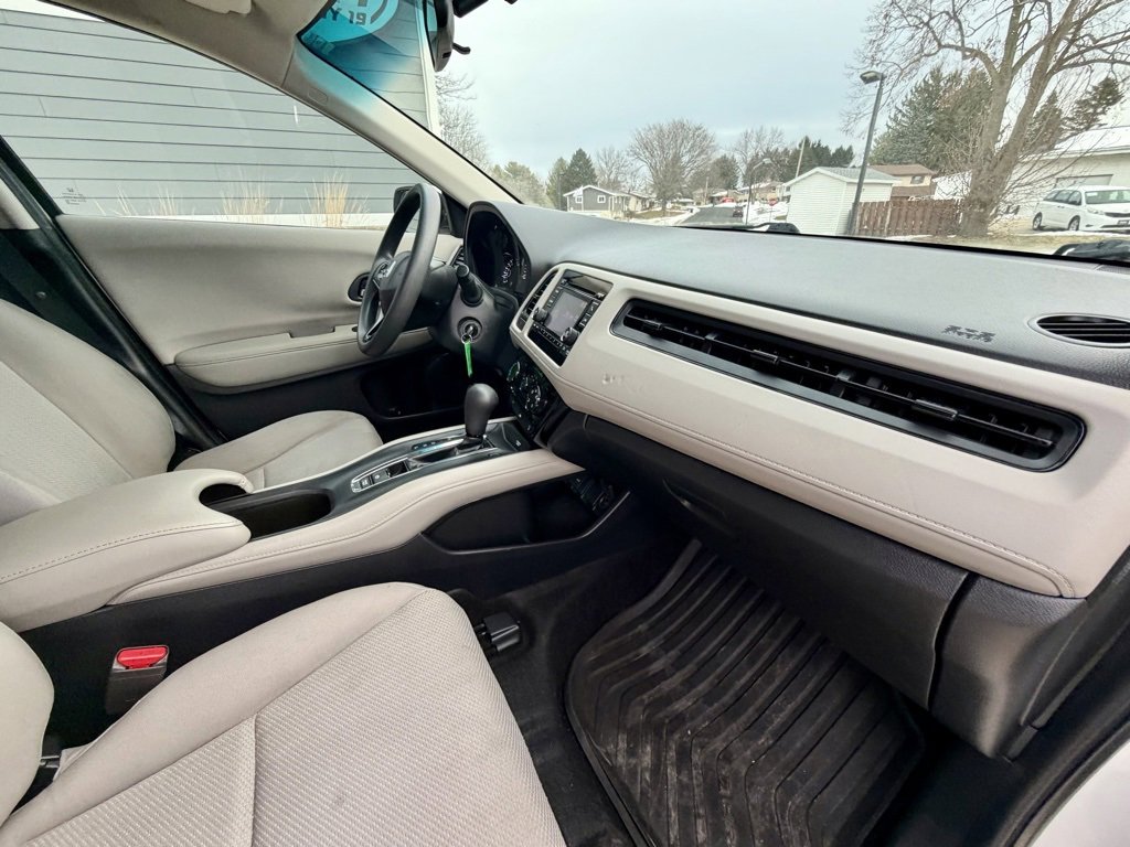 Used 2016 Honda HR-V LX image 19