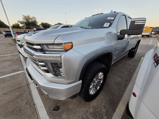 Used 2023 Chevrolet Silverado 2500 High Country w/ Technology Package AWD/4WD image 3