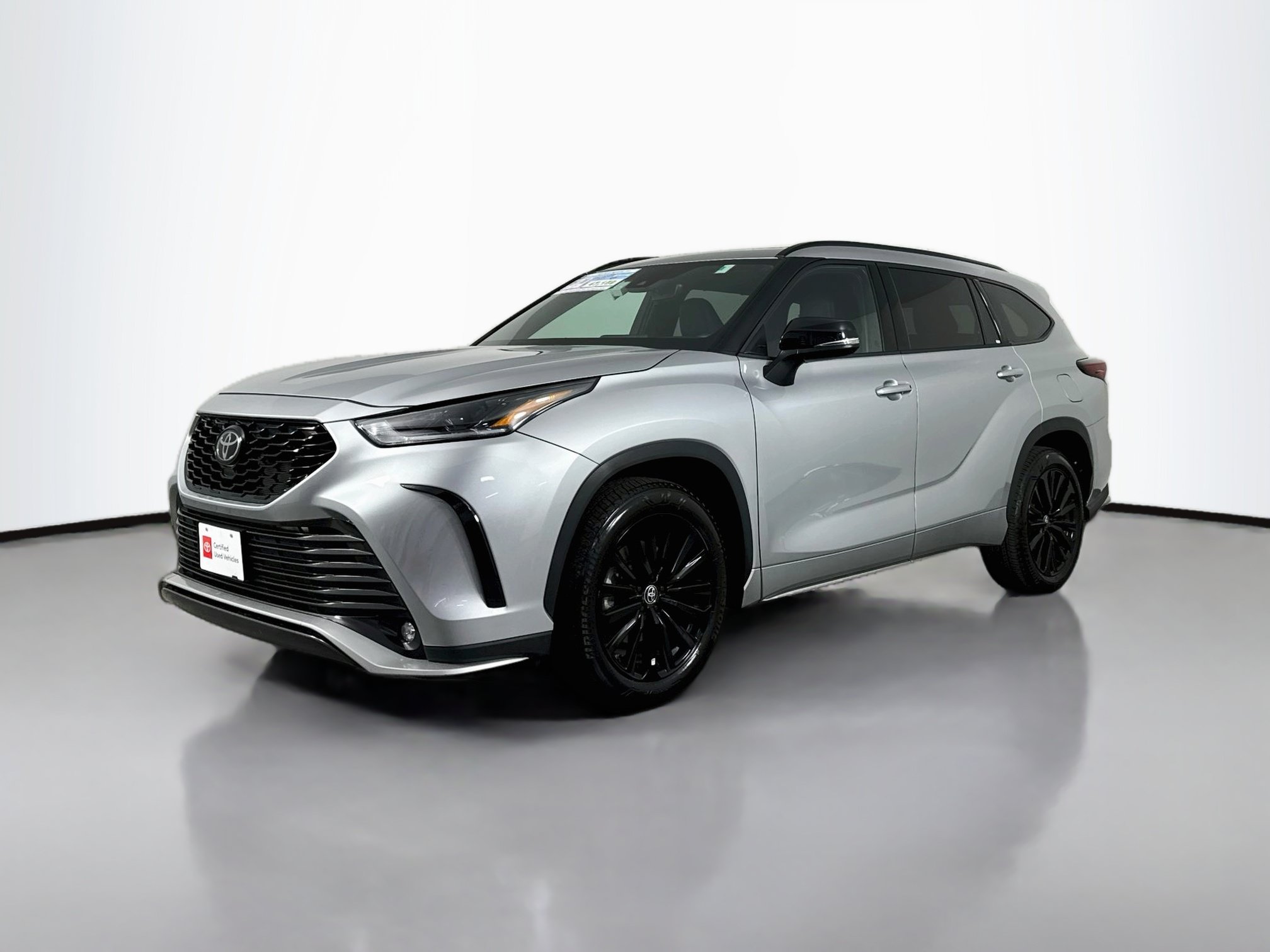 Certified 2025 Toyota Highlander XSE AWD/4WD image 3