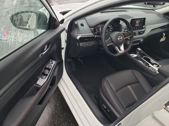 New 2025 Nissan Altima 2.5 SR image 10