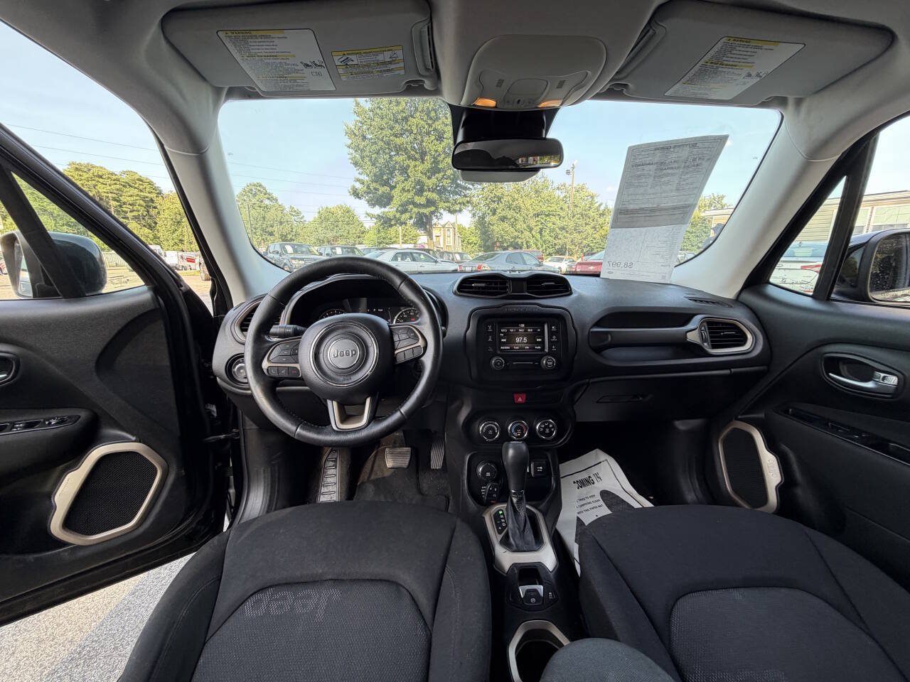 Used 2017 Jeep Renegade Latitude AWD/4WD image 19