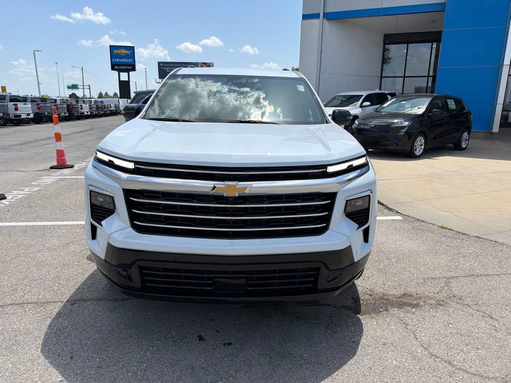 Used 2026 Chevrolet Traverse High Country AWD/4WD image 8
