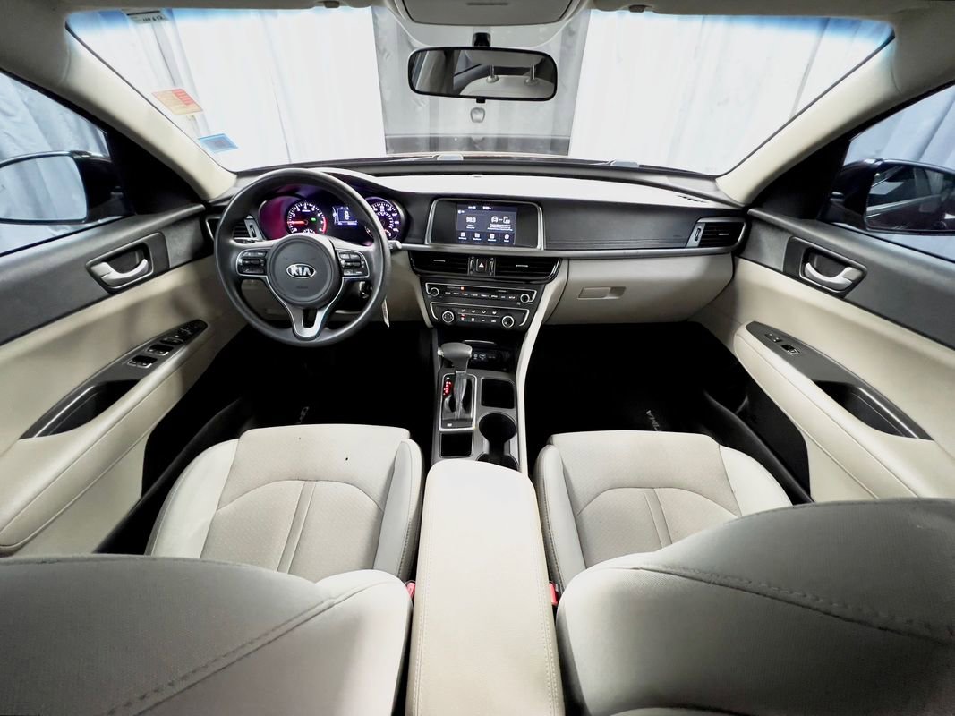 Used 2018 Kia Optima LX image 16