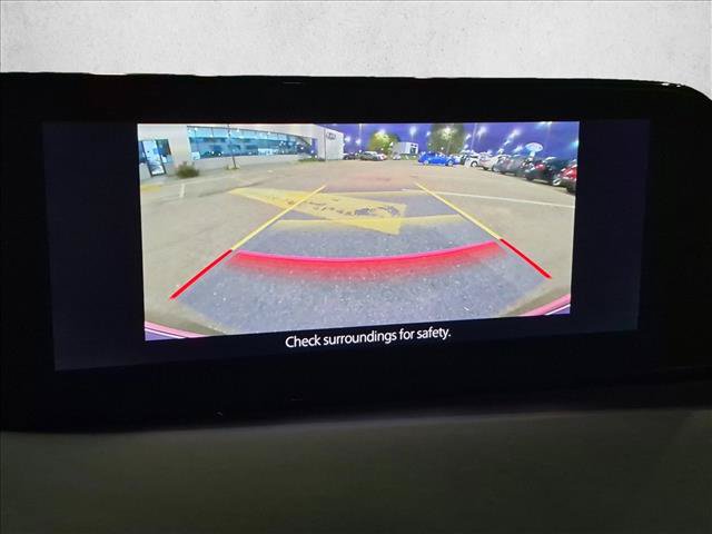 Used 2019 MAZDA MAZDA3 Hatchback w/ Preferred Package FWD image 14