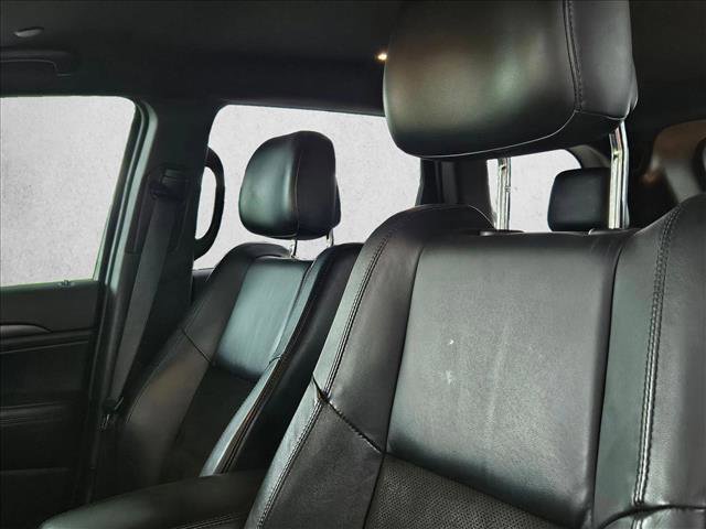Used 2018 Jeep Grand Cherokee Altitude RWD image 17