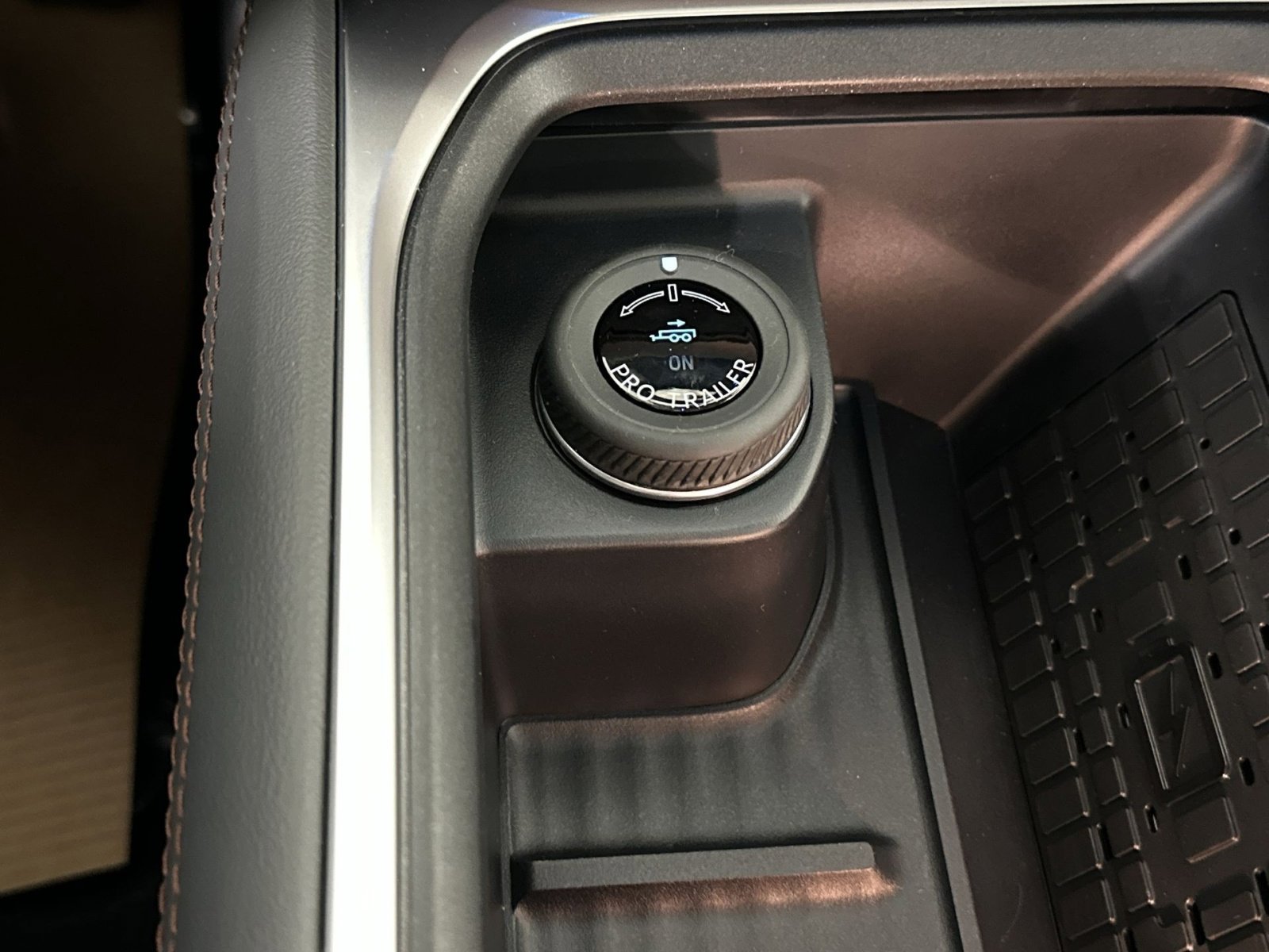 New 2025 Ford Expedition Active image 28