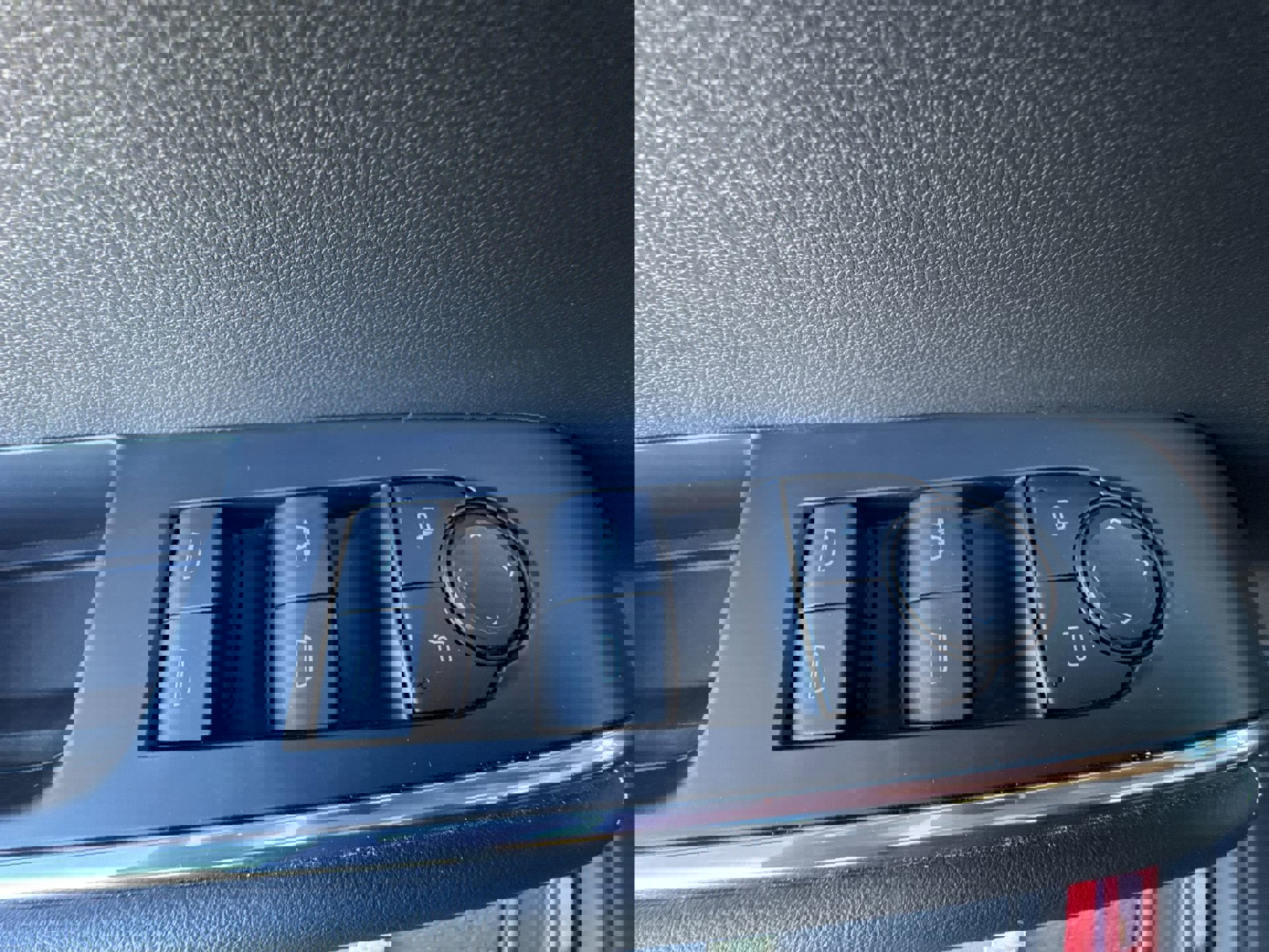 Used 2024 GMC Acadia Elevation w/ Luxury Package image 13