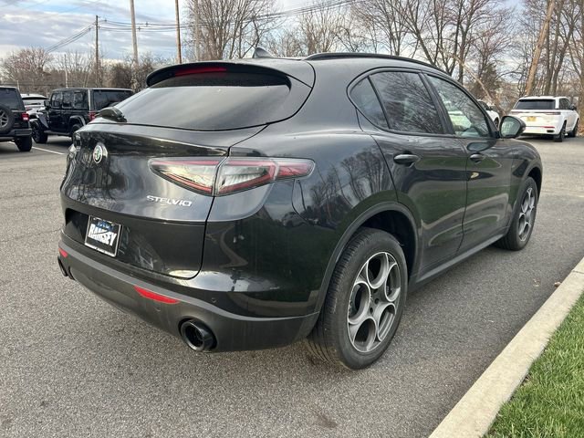 New 2026 Alfa Romeo Stelvio Sprint w/ Convenience Package AWD/4WD image 8
