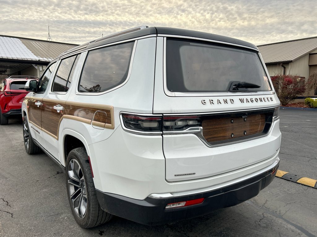 Used 2022 Jeep Grand Wagoneer Series III w/ Rear Seat Video Group 1 image 3