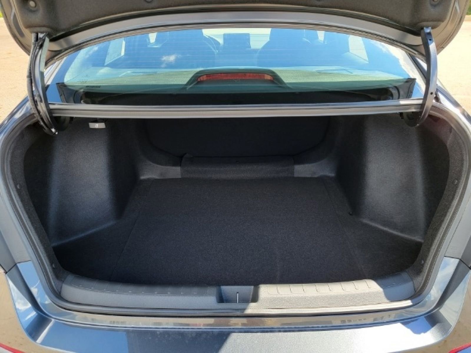 Used 2023 Honda Civic Sport image 2