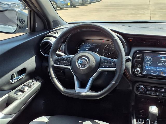 Used 2021 Nissan Kicks SR w/ SR Premium Package image 7
